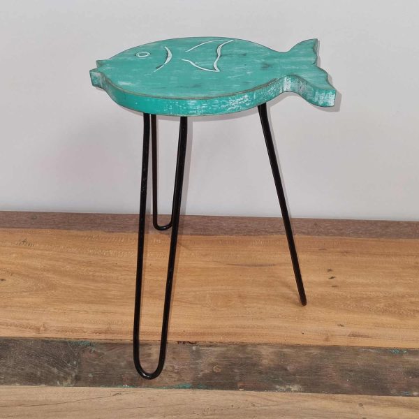 flat packed saves space when stored or not in use.Let your customers create little Indonesian plant corner and order today!Plant Stand Sizes:  H: 37cm  Wooden base: D: 25cm H: 2cm