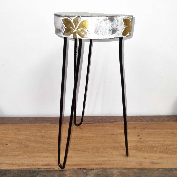 hand painted using the finest stain by Indonesian Artisans in Bali.Nice vibrant colours given a distressed finish will give bigger choice to your customers