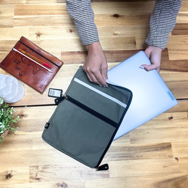 Canvas Travel Laptop Pouch - Olive - 24x33cm - Image 2