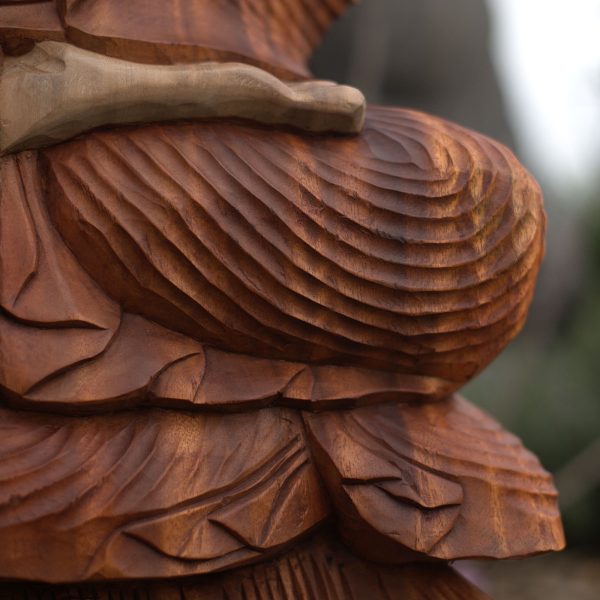 there can be small imperfections / cracks on the statue.Order today