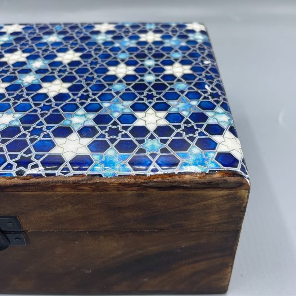 this box features an enchanting blue stars design that adds a touch of celestial elegance to your storage solutions.Crafted with precision and care