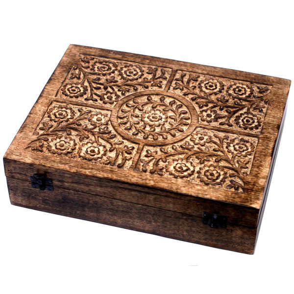 Take a look at this wholesale Mango Aromatherapy Box.This pretty piece will look beautiful in the bedroom or dressing room or any room really.These aromatherapy storage boxes are designed to hold 10ml bottles; therefore they are ideal for storing essential oils. You could sell them separately or maybe make up your own essential oils kits or gift sets.Sizes: 27.5x34x8.5 cm