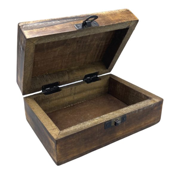 this box combines the warmth of wood with the eye-catching allure of glazed ceramic