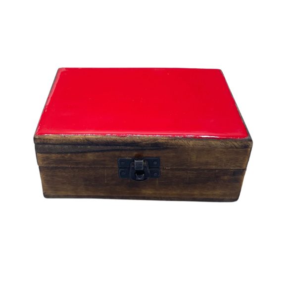 Our Wholesale Medium Ceramic Glazed Wood Box - Red is a bold and stylish addition to infuse energy and personality into any space. Measuring 15x10x6cm