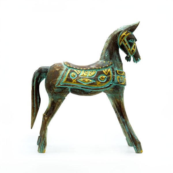 standing at 25 cm. Handcrafted from high-quality albasia wood in Indonesia