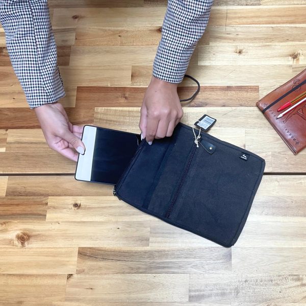 Stonewash Tablet Pouch - Charcoal - 21x29cm - Image 2