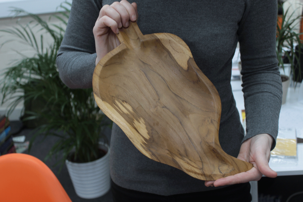 Teak Leaf Shaped Bowl - aprox 32cm - Image 4
