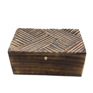 Our Wholesale Vintage Deco Multi-Purpose Box - Antique Lines is a charming blend of practicality and antique-inspired design. Measuring 22x12x10cm